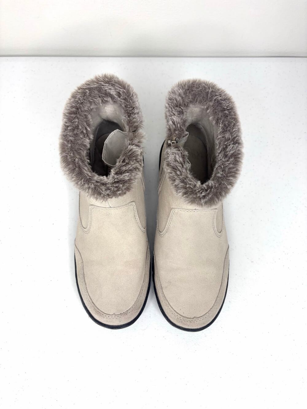 Khombu Iris Women's All-Weather Water Repellent Suede Ankle Boots Sz 8 Faux fur